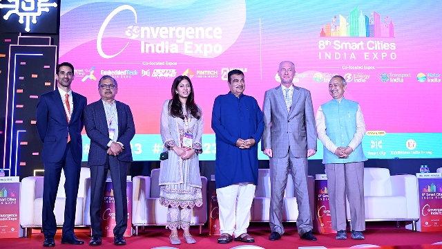 Shri Gadkari inaugurates the 30th Convergence India & 8th Smart Cities India Expo at Pragati Maidan, N. Delhi