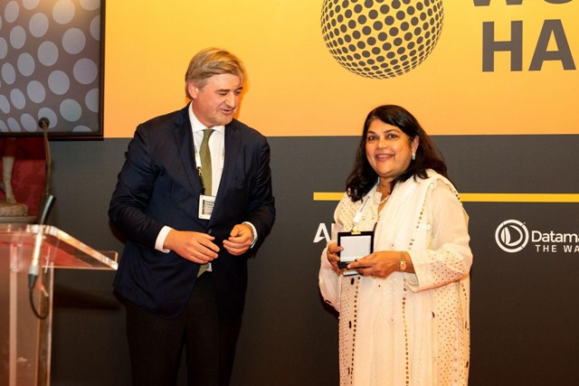 Falguni Nayar Awarded the Isidoro Alvarez Lifetime Achievement Medal at the World Retail Congress 2023
