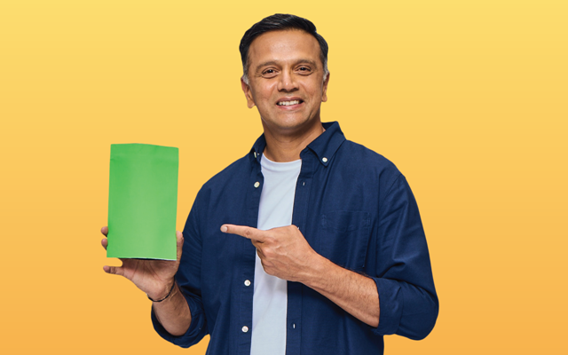Rahul Dravid's Mysterious Green Pouch