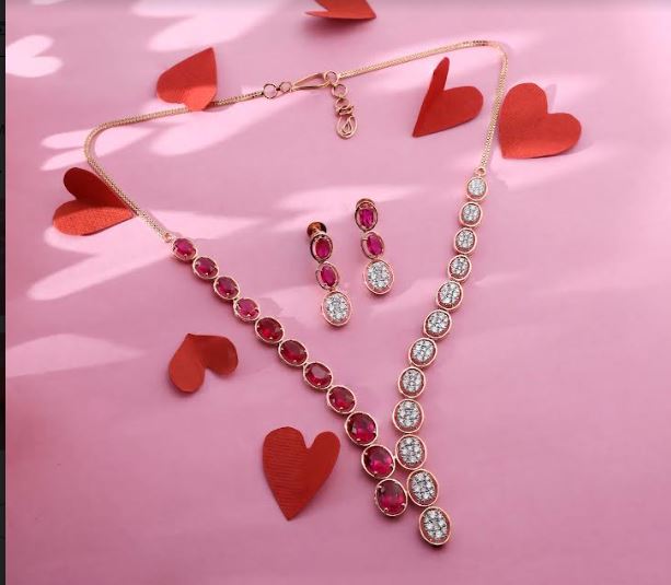 Celebrate Love this Valentine’s Day with Senco Gold & Diamonds newest Romantique and Love 2024 Collection   