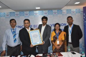 Aakash Launches Study Material in Bengali